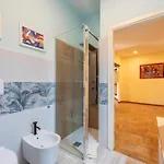 Joivy Charming With Garden In Castelletto Apartman *