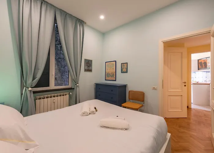 Joivy Charming With Garden In Castelletto ג'נובה