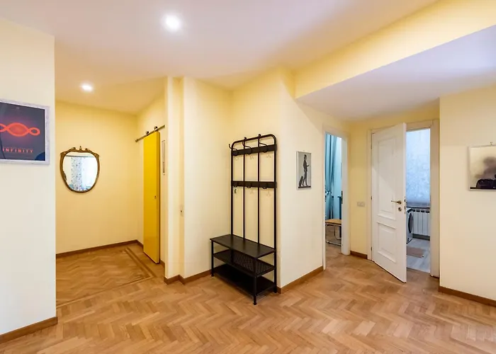 Joivy Charming With Garden In Castelletto * ג'נובה