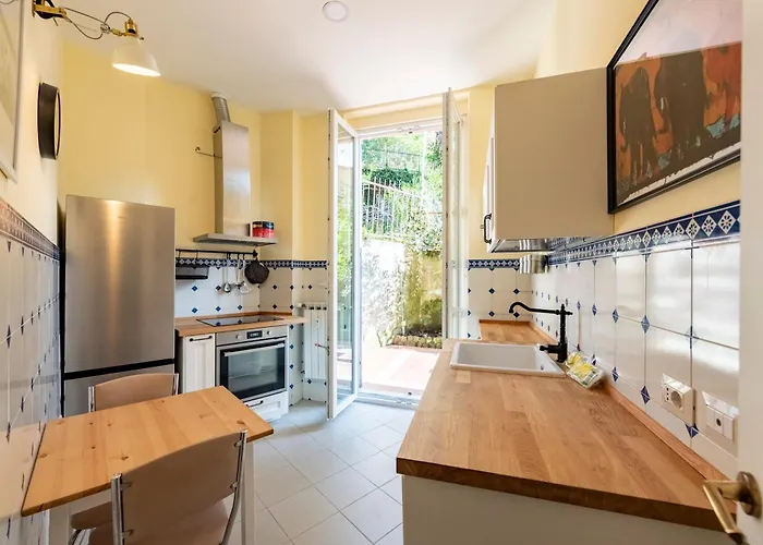 Joivy Charming With Garden In Castelletto *