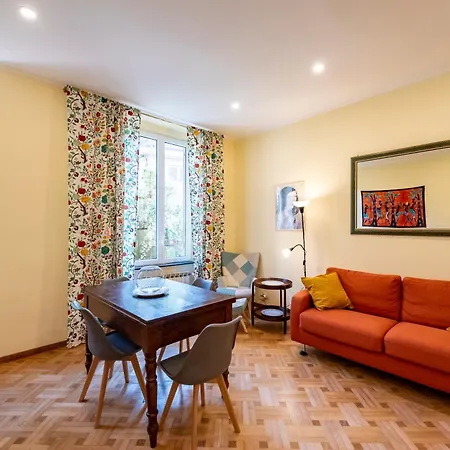 Apartment Joivy Charming With Garden In Castelletto Genoa