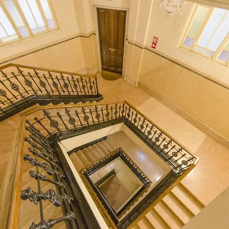 Apartment Joivy Charming With Garden In Castelletto Genoa